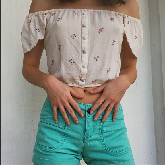 Abercrombie and Fitch off the shoulder crop top - Picture 2 of 7